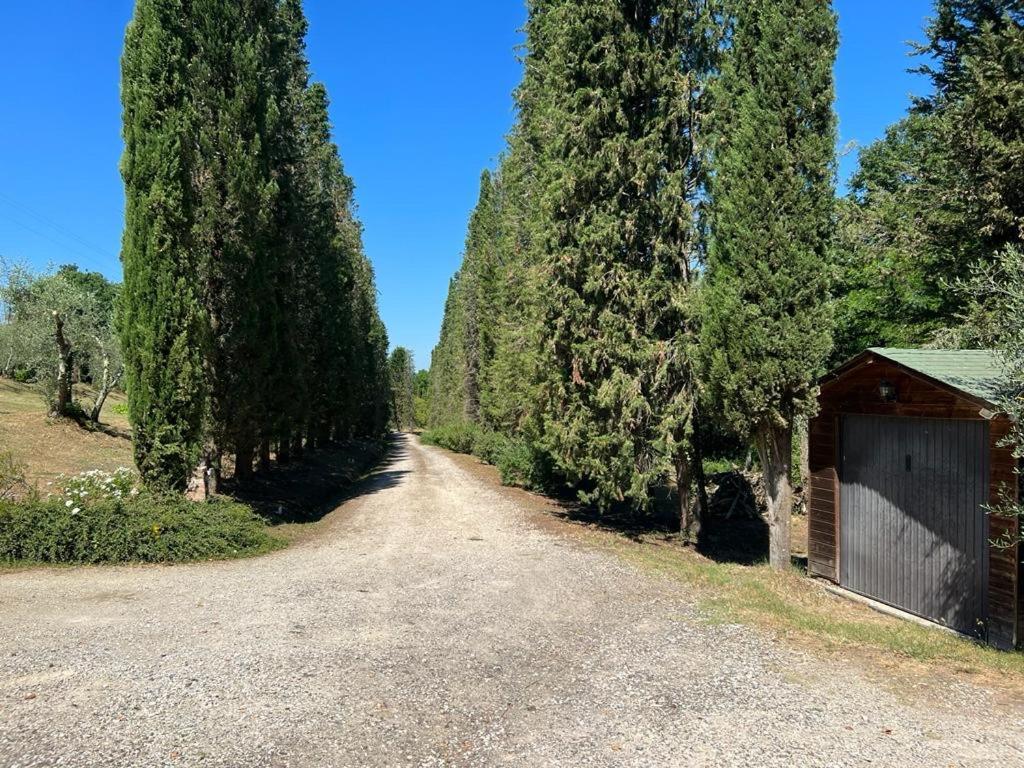 דירות קסטלנואובו ברארדנגה Casale Le Querce מראה חיצוני תמונה